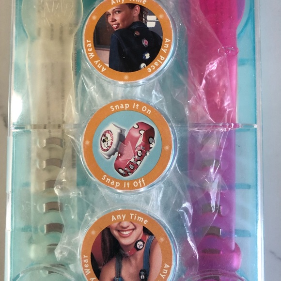 NWOT Disney snap watch with pink face - Picture 2 of 8